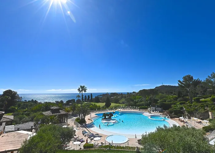 Apartamento Le Village - C0 266 By Interhome Saint-Raphaël